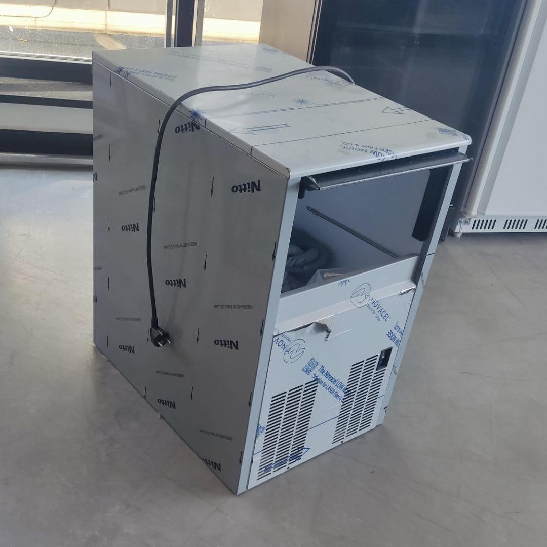 Kostkarka lodu z pompą wyrzutową IceTech SS 45 L A